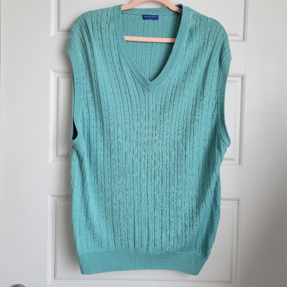 DUCK & HYDE Cable knit golf vest. 100% Pima cotton. EUC Size L